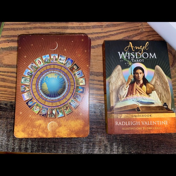 Angel Wisdom Tarot Deck - Picture 1 of 3